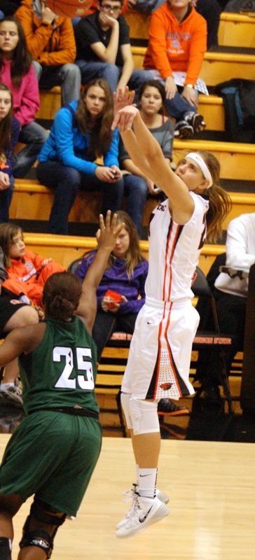 Sydney_wiese_dsc03059_medium