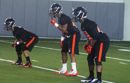Oregon_st_linebackers_dsc07782_medium
