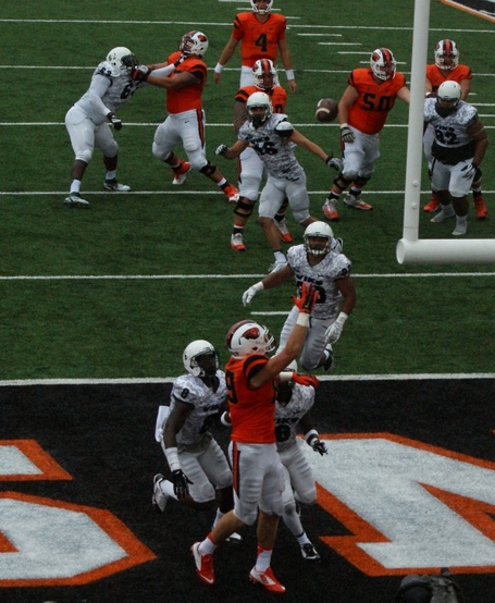 Connor_hamlett_overthrown_dsc04649_medium