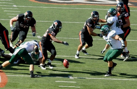 Malcol_agnew_fumble_dsc05069_medium