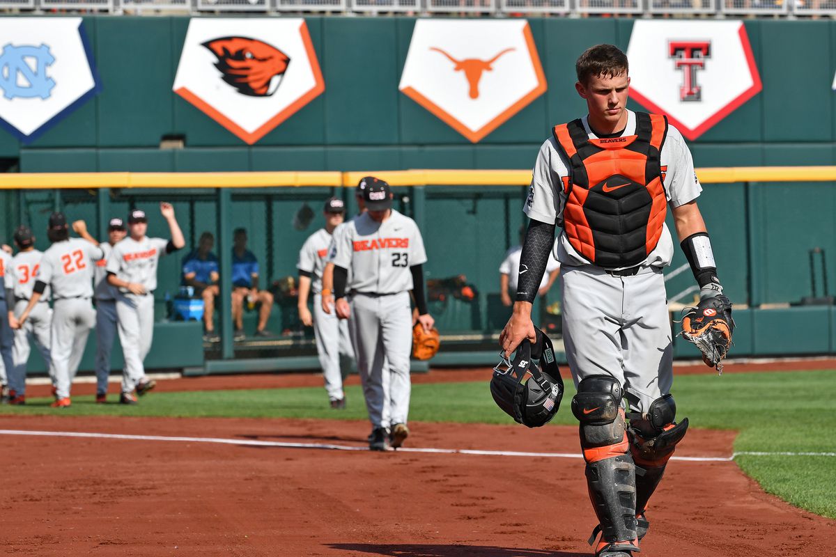 College World Series - Arkansas v Oregon State - Game Three