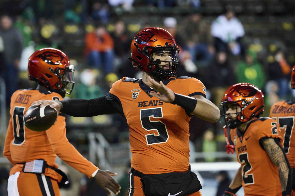NCAA Football: Oregon State at Oregon