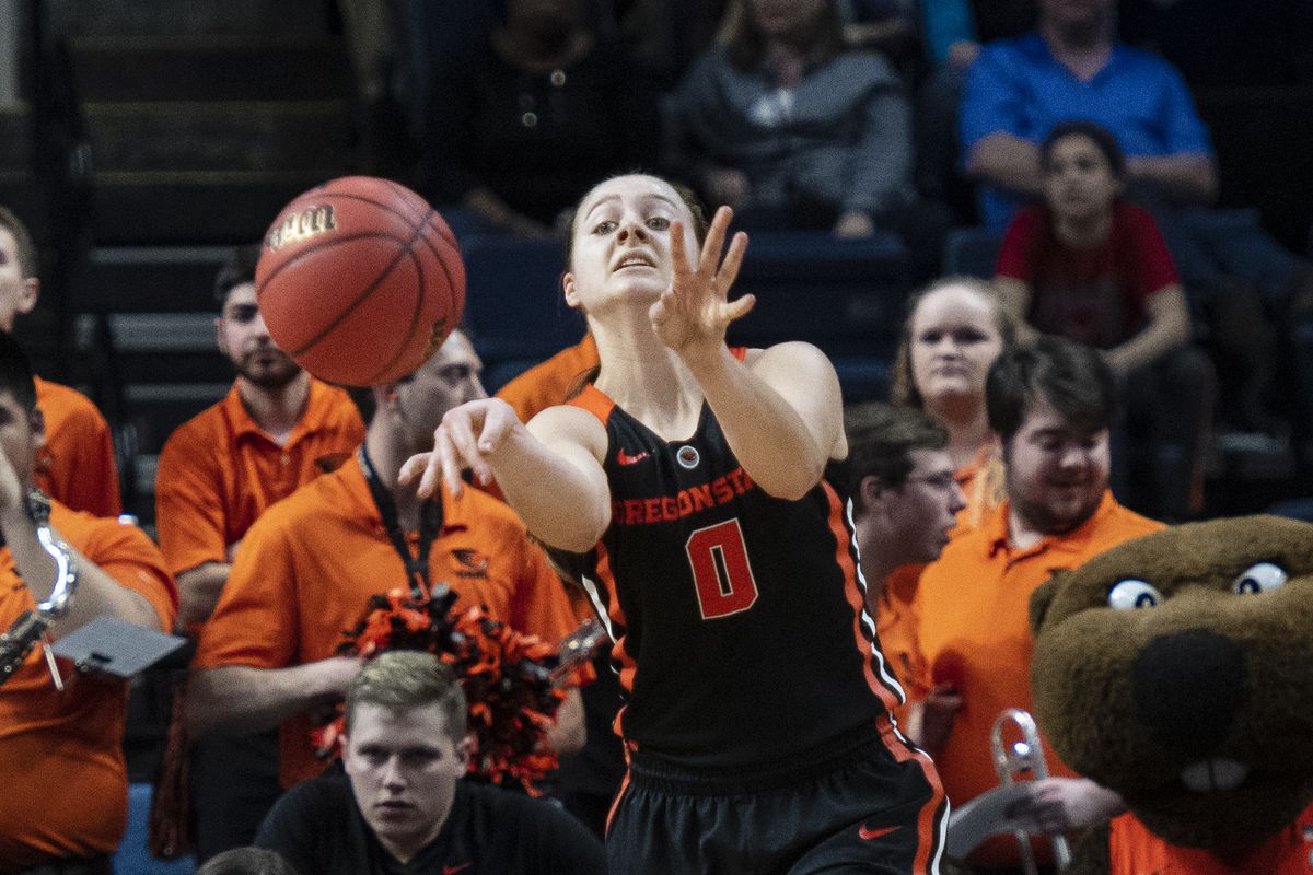 NCAA BASKETBALL: MAR 29 Div I Women’s Championship - Third Round - Oregon State v Louisville