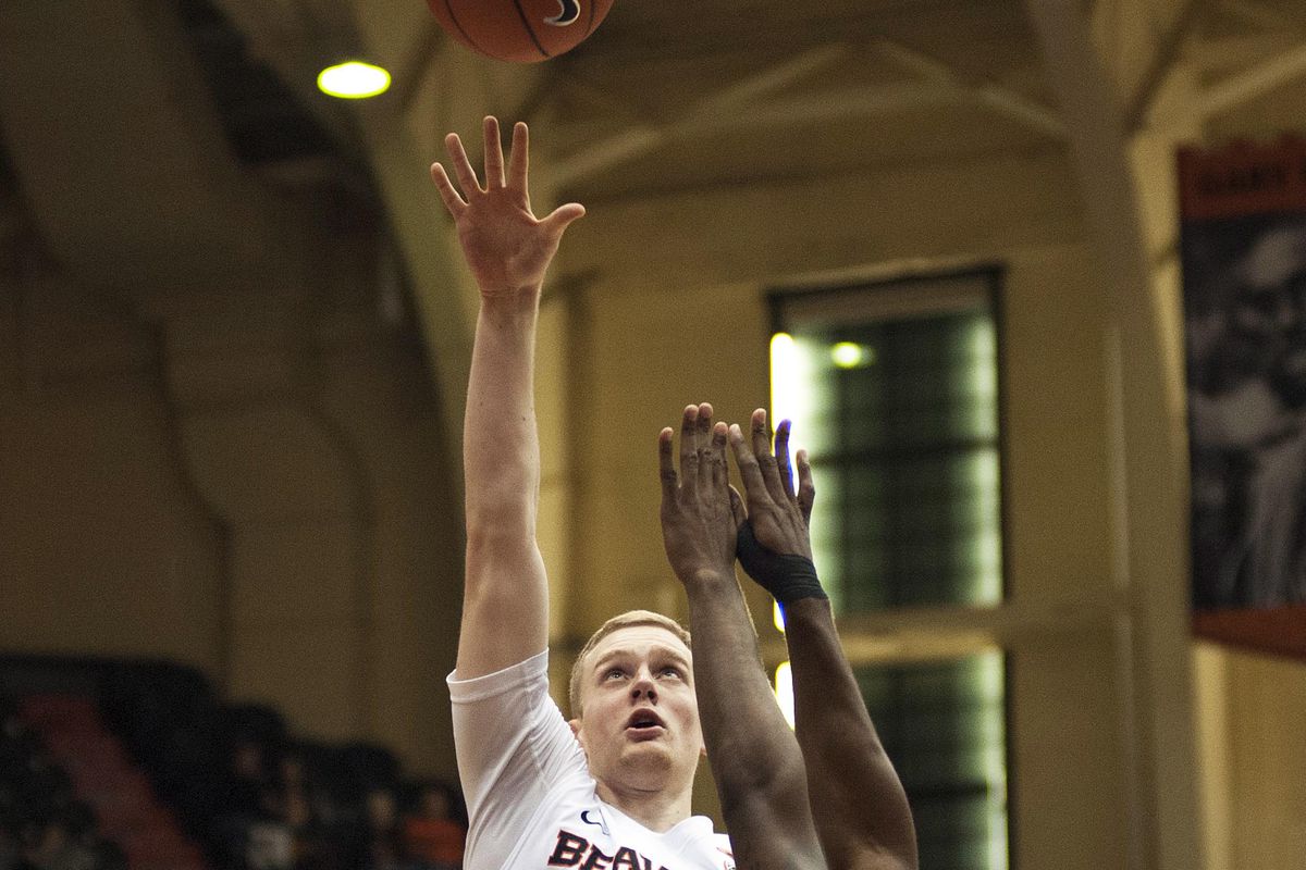 Olaf Schaftenaar came out fast with 13 first half points and helped lead the Oregon State Beavers 90 to 59 over DePaul