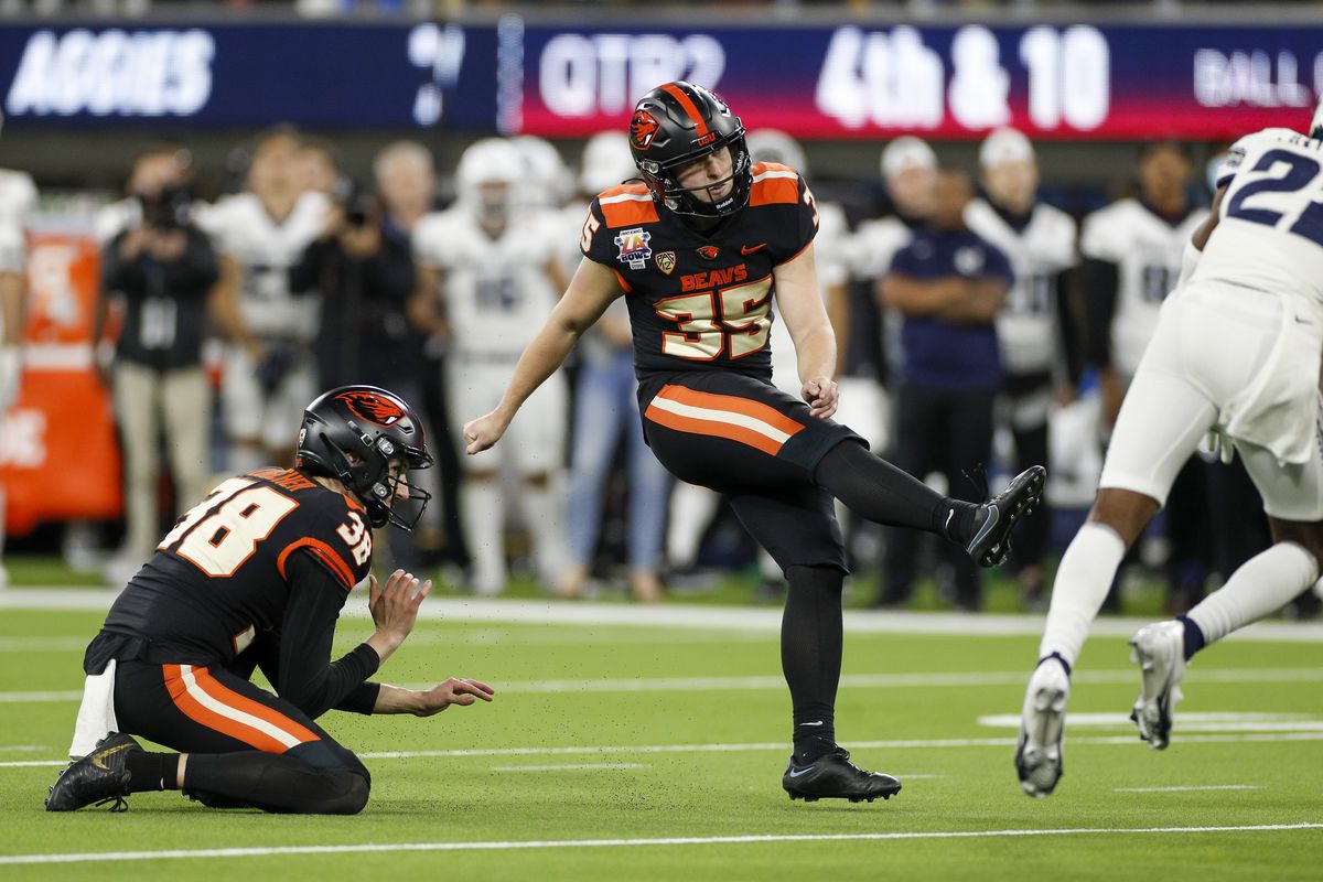 COLLEGE FOOTBALL: DEC 18 Jimmy Kimmel LA Bowl - Oregon State v Utah State