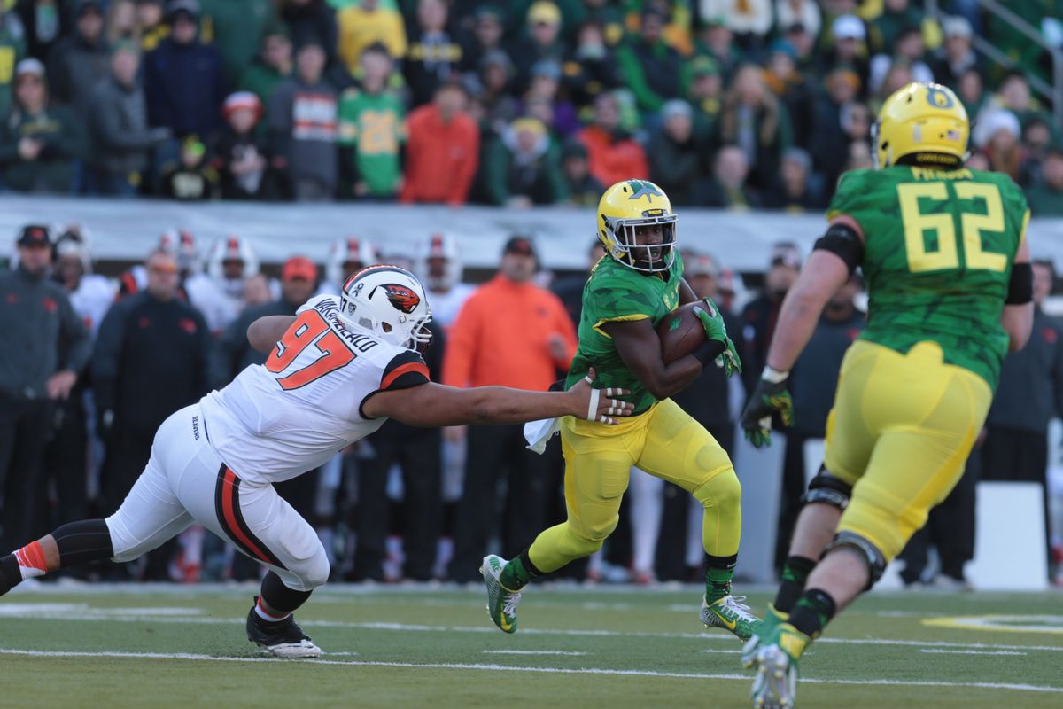 NCAA Football: Oregon State at Oregon