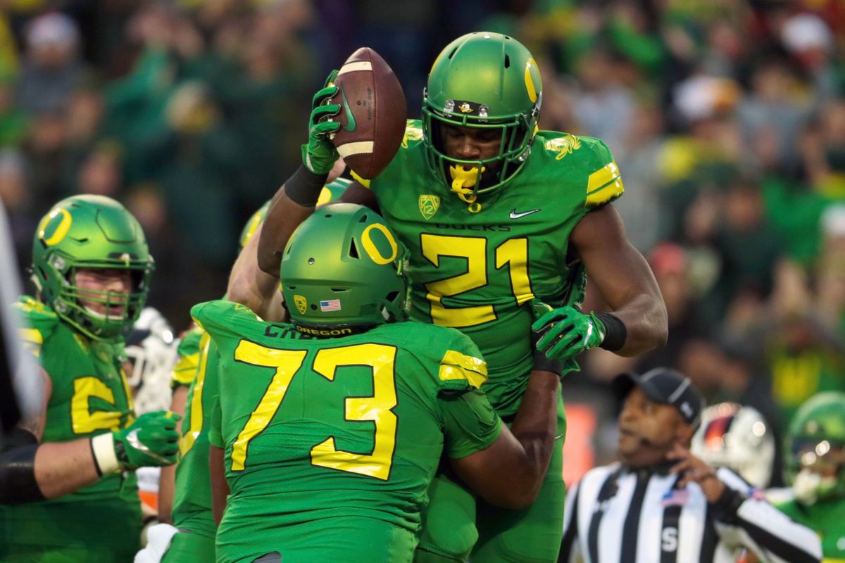 NCAA Football: Oregon State at Oregon