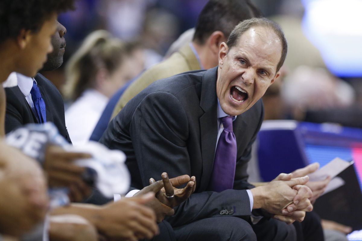 NCAA Basketball: Southern California at Washington