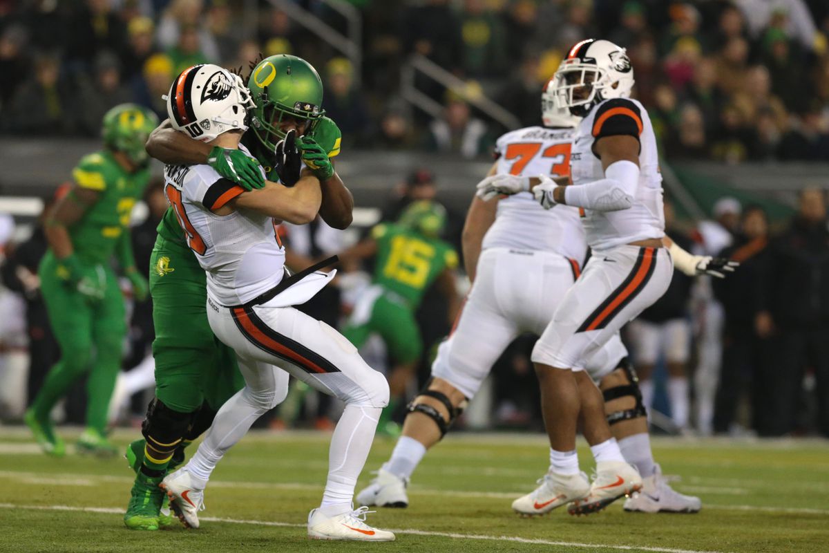 NCAA Football: Oregon State at Oregon