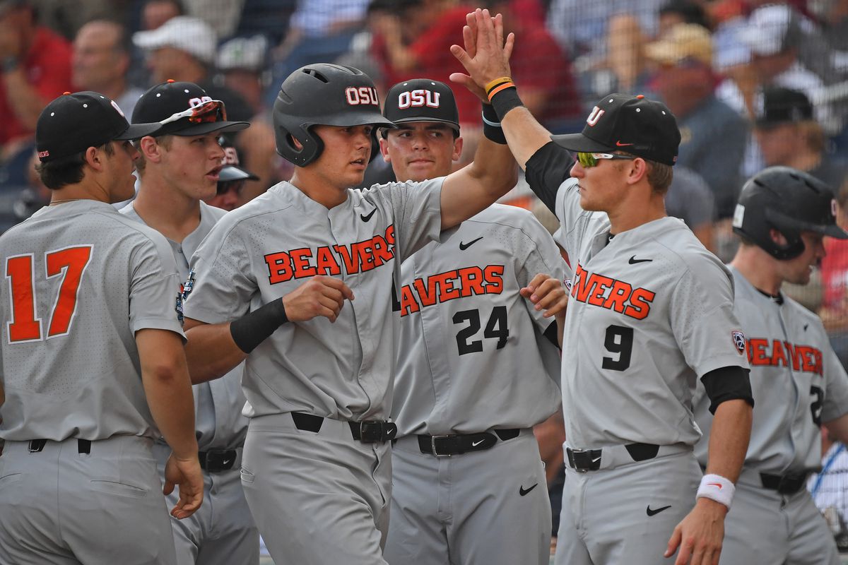 College World Series - Arkansas v Oregon State - Game Three