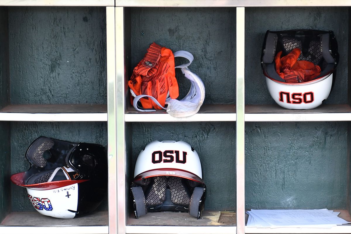 College World Series - Arkansas v Oregon State - Game One